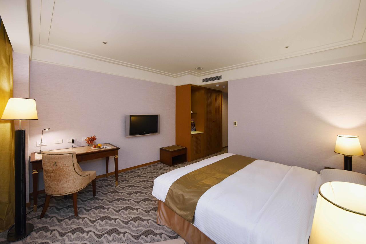 Fullon Hotel Taoyuan Buitenkant foto